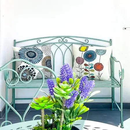 Urban Loft Anzuelo Apartment *